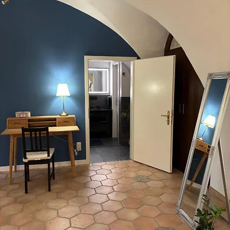 Ritterresidenz Im Wasserschloss Bei Regensburg